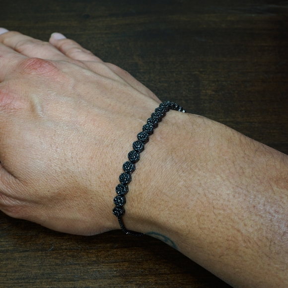 Banana Republic Black Cubic Zirconia Cinch Bracelet - Picture 4 of 4